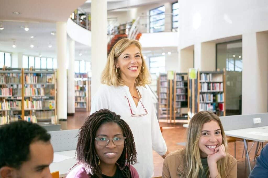 por-que-es-importante-aprender-español-para-extranjeros-alianza-colombo-inglesa